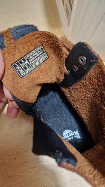 Dr. Martens nahkanilkkurit Сало - изображение 5