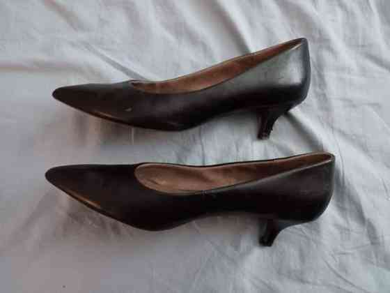 Mustat korkokengät koko 42 Vaasa