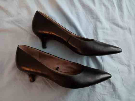 Mustat korkokengät koko 42 Vaasa