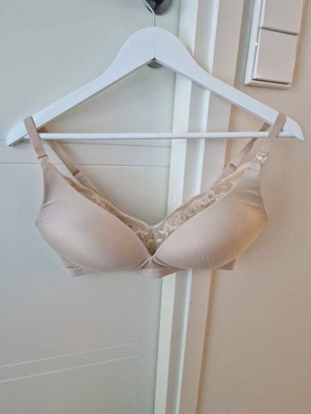 Marks&Spencer, beiget imetysliivit, koko 75D Harjavalta - valokuva 1