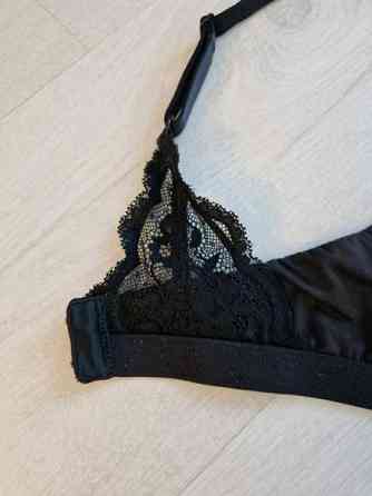 Marks&Spencer, mustat imetysliivit, koko 75D Harjavalta