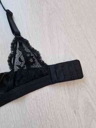 Marks&Spencer, mustat imetysliivit, koko 75D Harjavalta