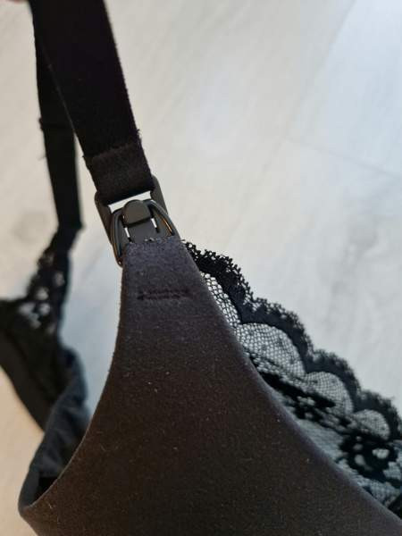 Marks&Spencer, mustat imetysliivit, koko 75D Harjavalta - valokuva 7