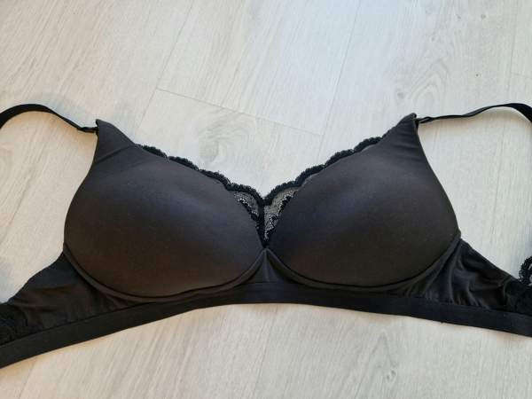 Marks&Spencer, mustat imetysliivit, koko 75D Harjavalta - valokuva 6