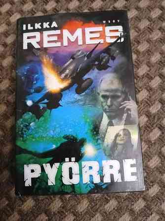 Myydään Ilkka Remes kirjat Helsinki