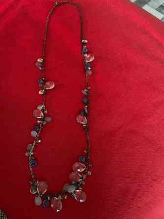 Hauska kaulakoru kivillä Vaasa