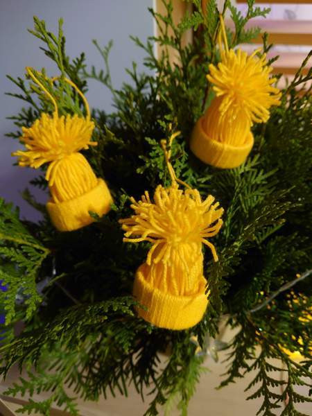 Joulukoriste/ kuusen koriste pipo keltainen Raasepori - valokuva 1