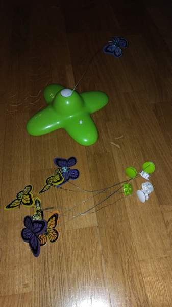 Kissan interaktiivinen perhoslelu Lempaeaelae - photo 1