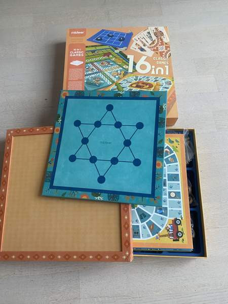 16 in 1 Classic-pelit (perhepeli), Uusi Вантаа - изображение 2