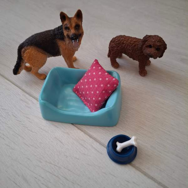 Schleich - koirasetti, peti ja tarvikkeet + 1 koira Tampere - valokuva 1