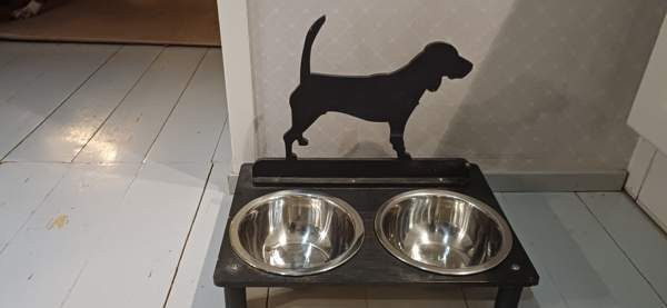 Koiran ruokakupit telineessä Вантаа - изображение 1