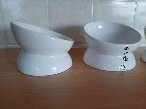 Ergonominen korotettu keraaminen ruokakuppi koiralle/kissalle Taivalkoski