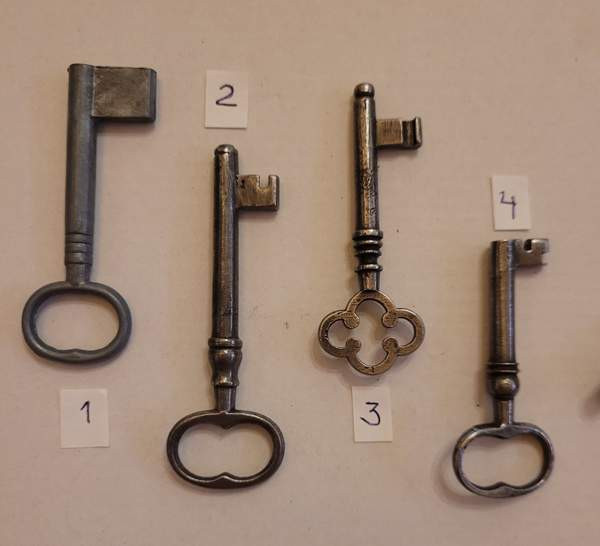 Vanhoja avaimia 1900-luvun alkupuoliskolta Helsinki - valokuva 3