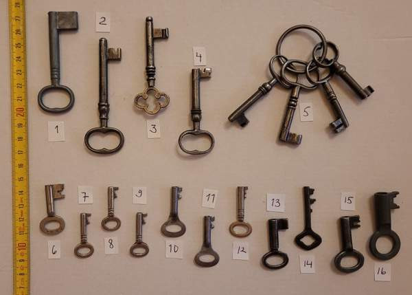 Vanhoja avaimia 1900-luvun alkupuoliskolta Helsinki - valokuva 2