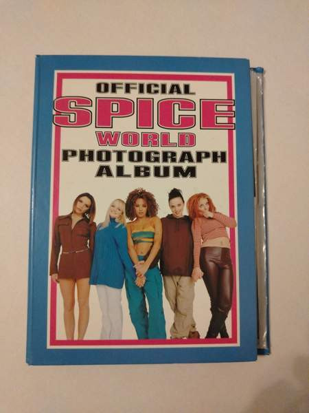Official Spice world photograph album Hyvinge - photo 1