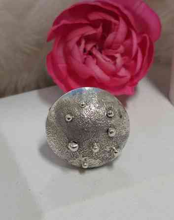 Lahden kultakorun muhkea 830 hopeinen sormus vuodelta 1969 Лахти