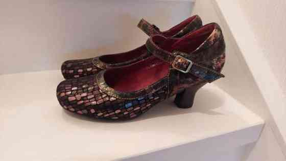 Laura Vita upeat juhla-avokkaat 38 Yloejaervi