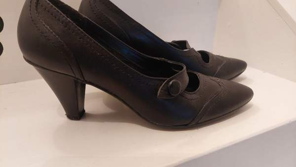 Mustat nahkaiset avokkaat 38 Yloejaervi - photo 3