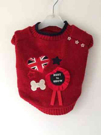 Neulepusero pienelle koiralle Hyvinge