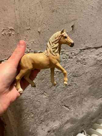 Schleich heppoja ja sonni ja eläinlääkäri ambulanssi Hämeenkyrö