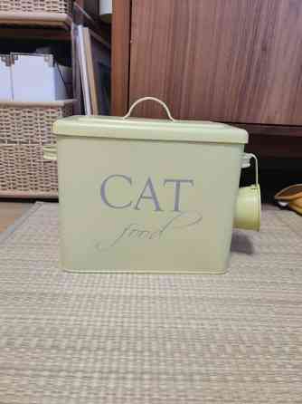 Kissan ruokasäiliö Эспоо