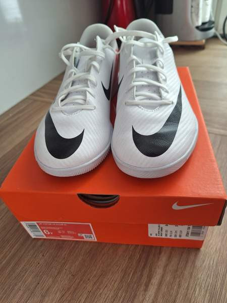 Nike Vapor jalkapallokengät sisäkentille 38.5 Vantaa - photo 2