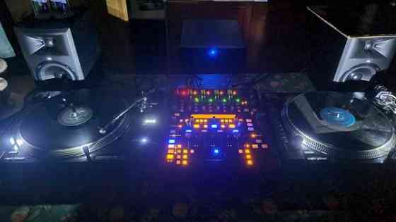 Reloop Rp-8000 mk1 dj levysoittimet + Behringer Ddm4000 mikseri + muuta Sastamala