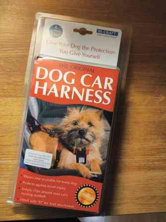 Koiran turvavaljaat autoon Yloejaervi