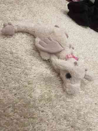 Top model lasten pehmolelu lohikäärme. Kiiltosilmäinen Pori