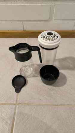 Tupperware sirottaja ja kannu. Porvoo