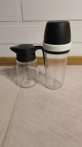 Tupperware sirottaja ja kannu. Porvoo - valokuva 2