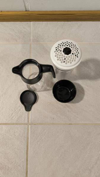 Tupperware sirottaja ja kannu. Porvoo - valokuva 3