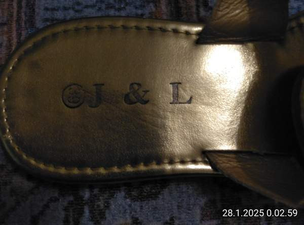 kultaiset sandaalit Helsinki - изображение 4