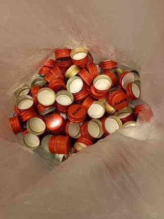 Ilmaiseksi pullonkorkkeja Konnevesi