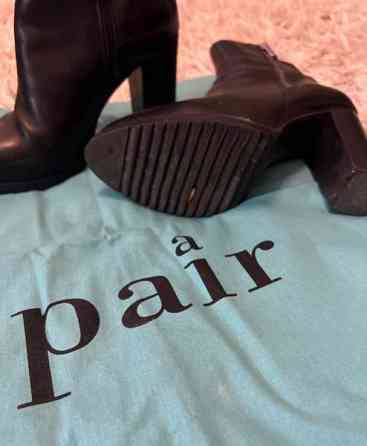 A pair merkin nilkkurit Vantaa