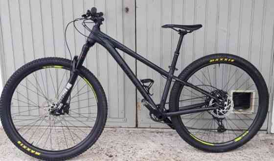 Saracen Zenith Elite LSL Hardtail 29", S Mustasaari