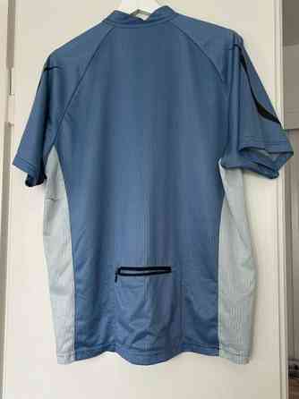 2kpl miesten urheilupaitaa Helsinki