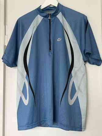 2kpl miesten urheilupaitaa Helsinki