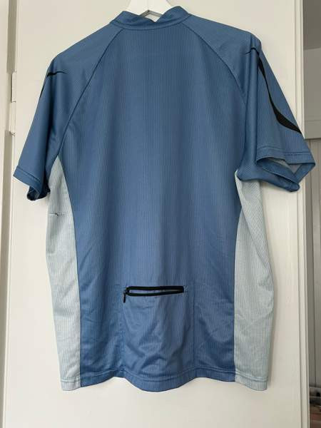 2kpl miesten urheilupaitaa Helsinki – foto 2