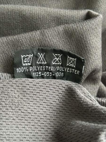 2kpl miesten urheilupaitaa Helsinki – foto 6