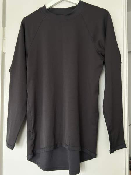 2kpl miesten urheilupaitaa Helsinki – foto 7