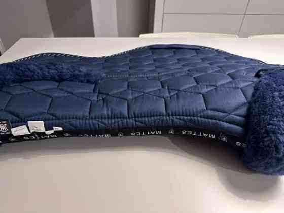 MATTES lampaankarva satulahuopa etu ja takakarvalla Kempele