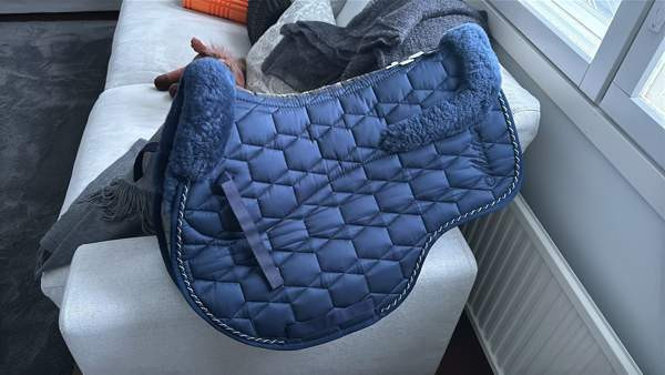 MATTES lampaankarva satulahuopa etu ja takakarvalla Kempele - photo 1