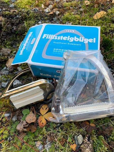 Jalustimet 11cm Siilinjärvi - valokuva 1