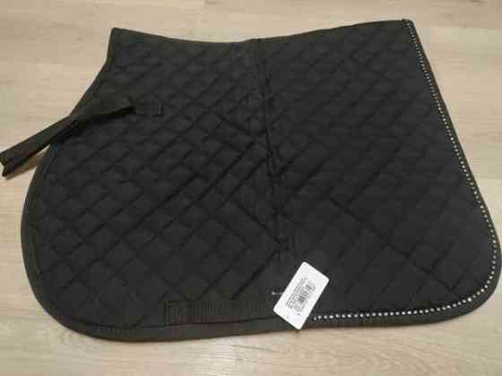 Musta korvahuppu ja yleishuopa full Лохья