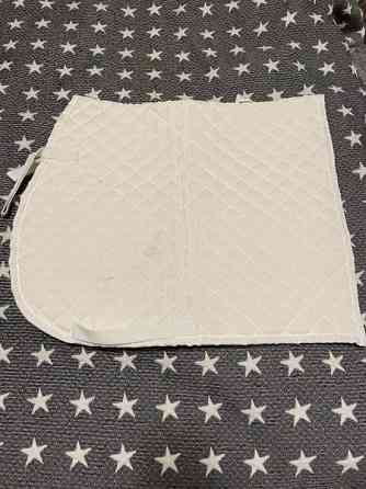 Eskadron valkoinen koulusatulahuopa Ювяскюля