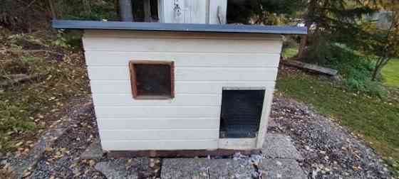 Lämpöeristetty koirankoppi Maentsaelae