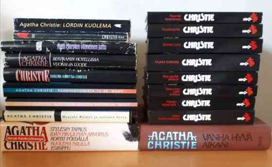 Agatha Christie -paketti (18kirjaa) Helsinki