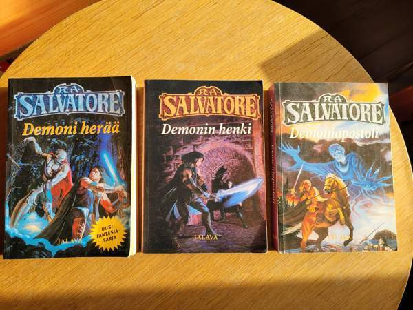 Fantasiakirjoja 8kpl Asikkala - valokuva 6