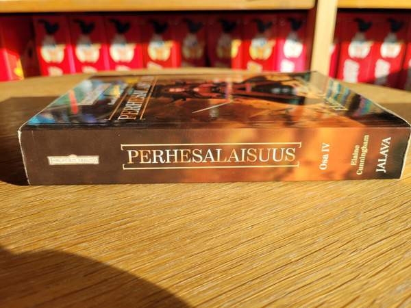 Fantasiakirjoja 8kpl Asikkala - valokuva 5